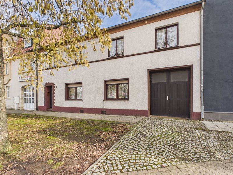 Reihenhaus mit schöner Aufteilung und gepflegtem Grundstück in Staßfurt
